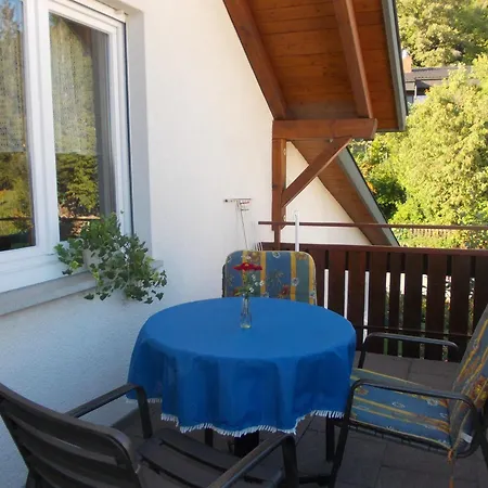 Haus Am Bluetenweg Apartment Sipplingen